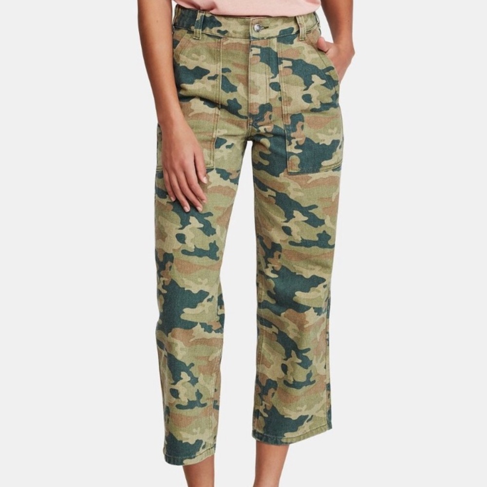 NWT Free People  Camo Jeans